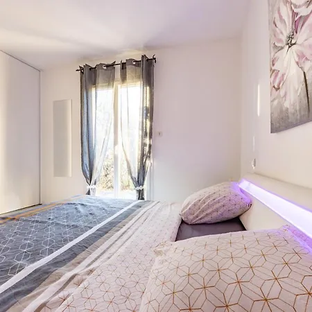 Villa Bsm-colomiers I Maison+studio I Jardin 180m² I Parking Prive I Toulouse A 15 Min *